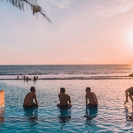 Lv8 Resort Hotel Canggu Dış mekan fotoğraf