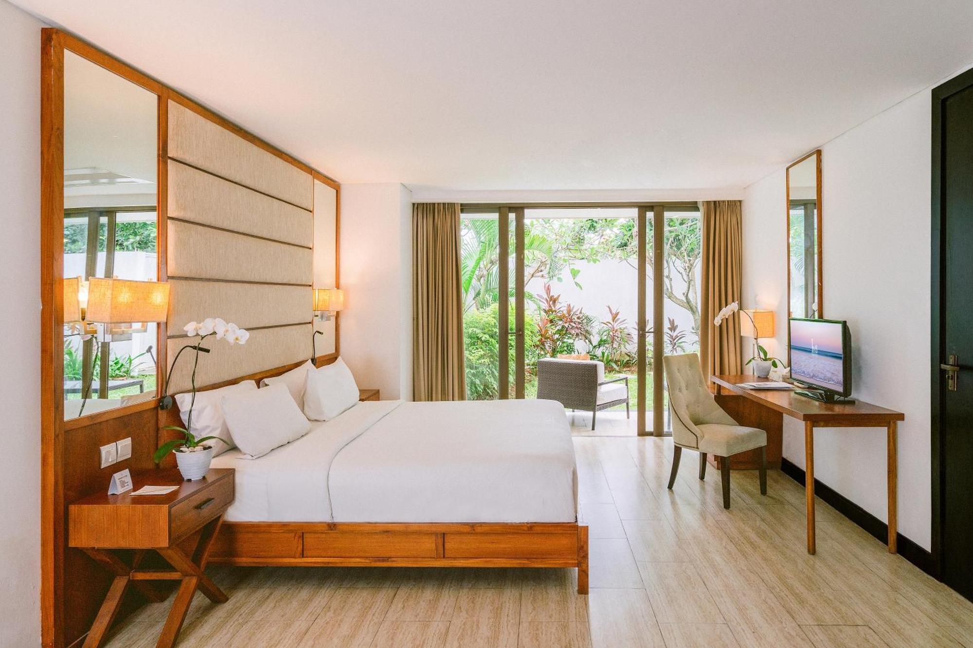 Lv8 Resort Hotel Canggu Dış mekan fotoğraf